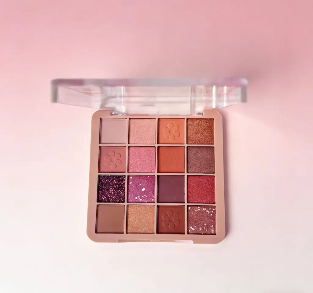 LAREEN EYESHADOW FLOWERS