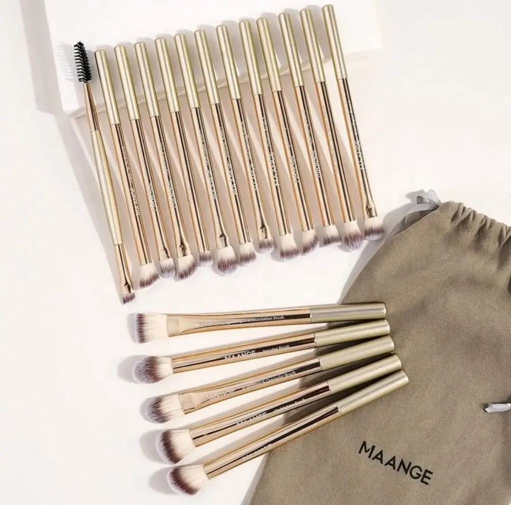 MAANAGE 18 PC EYE AND FACE BRUSH SET WITH BAG (GREY)