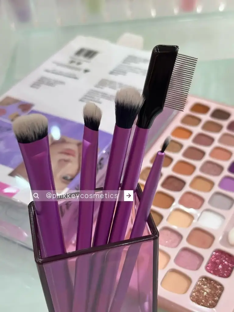 ENHANCED EYE SET BRUSH